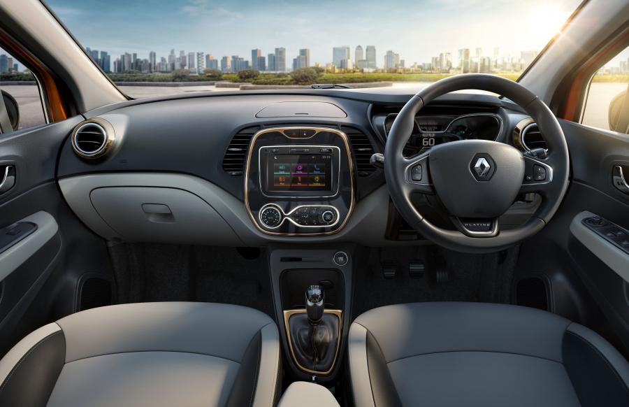 Торпедо Renault Captur 2017 года  (IN) (фото 23 из 23)